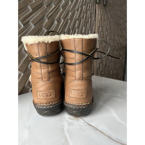 UGG Caspia 1932 Tan Leather Lace Up Ankle Sheepskin Fur Wool Flat Boots Wmn Sz 7 - Picture 6 of 12